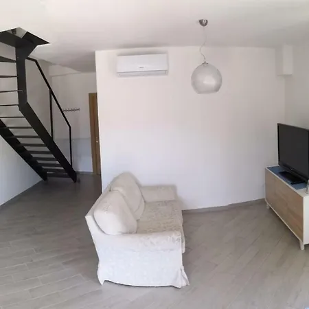 House Levanto